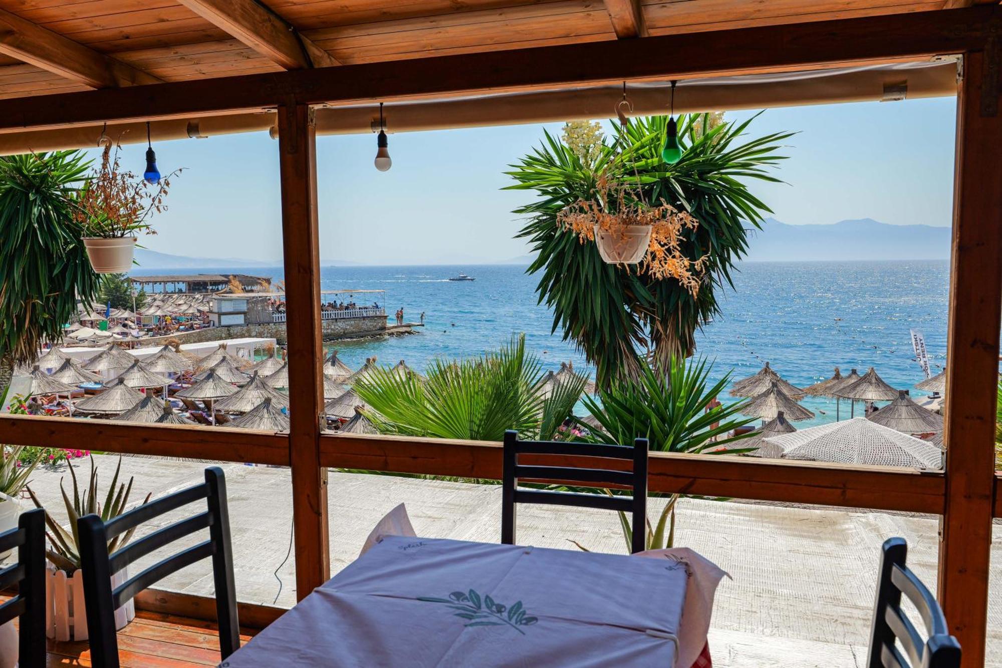 Vila Era Beach Саранда Экстерьер фото