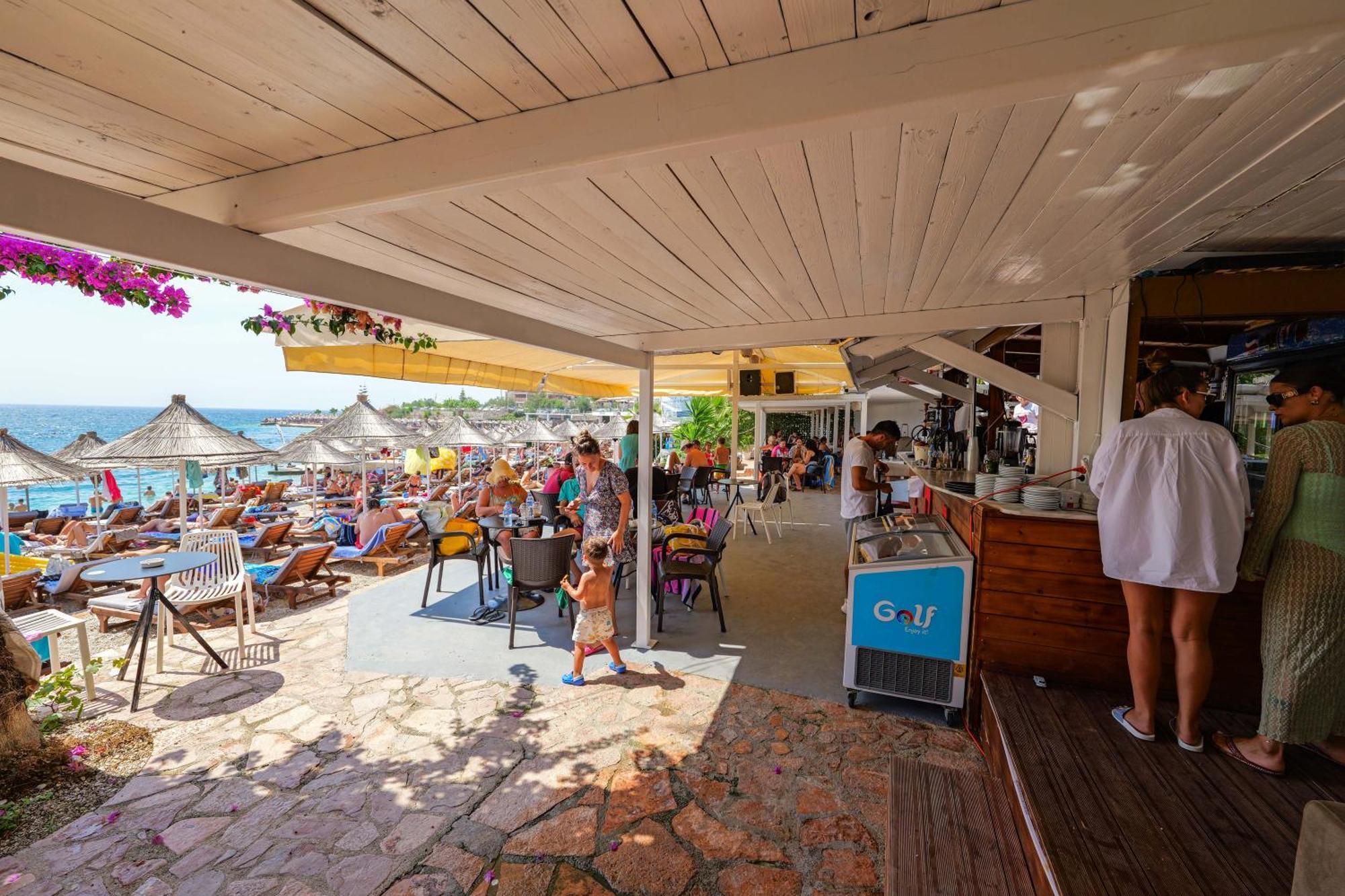 Vila Era Beach Саранда Экстерьер фото